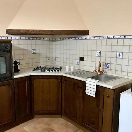 Casa Vacanze La Piazzetta Del Castello Montecalvello Εξωτερικό φωτογραφία